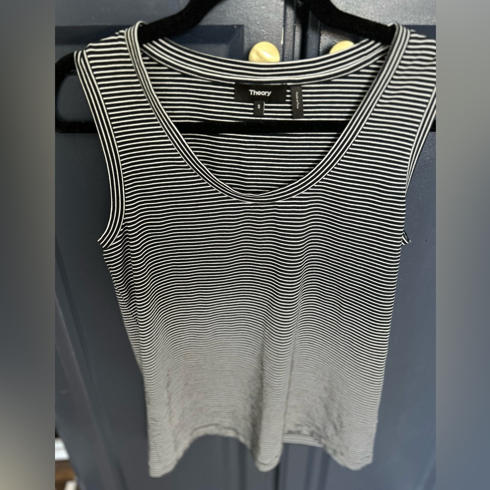 Theory black striped tank